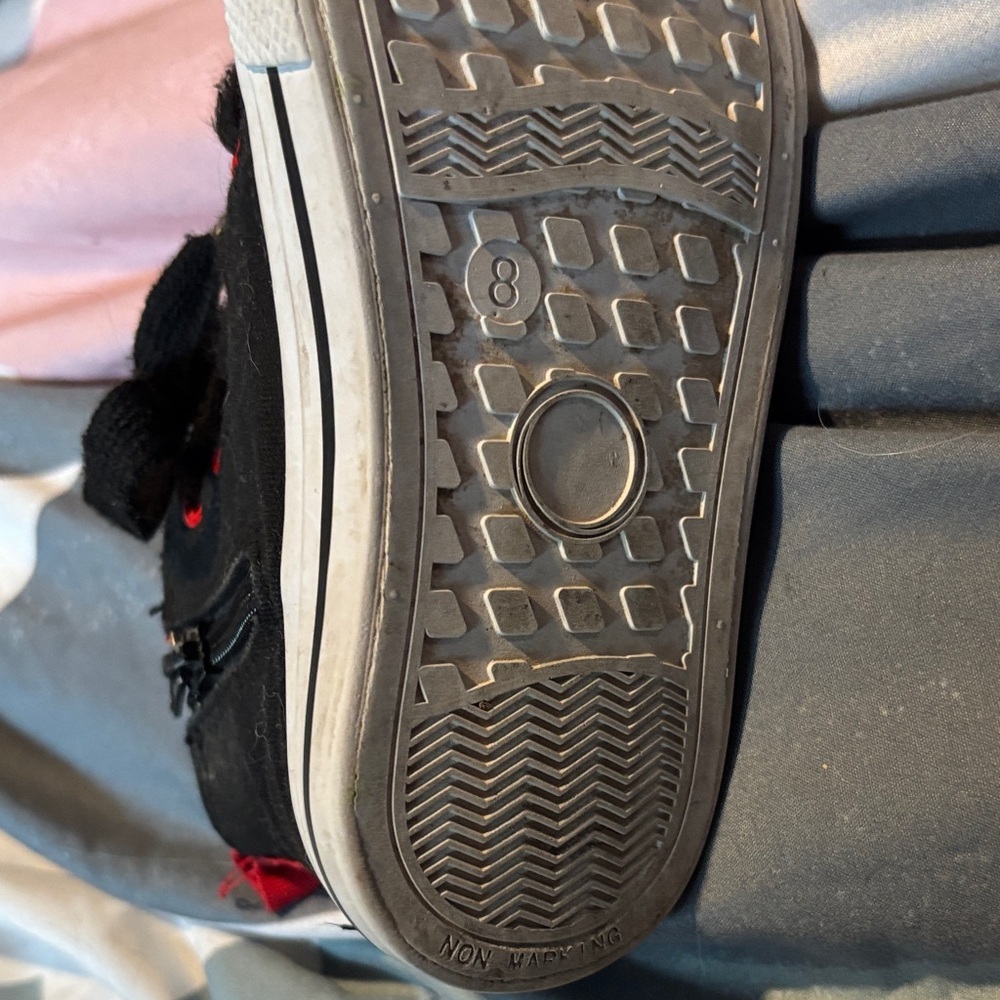 Spider-Man Kids High-Top Sneakers - Black and Red - Picture 3 of 3